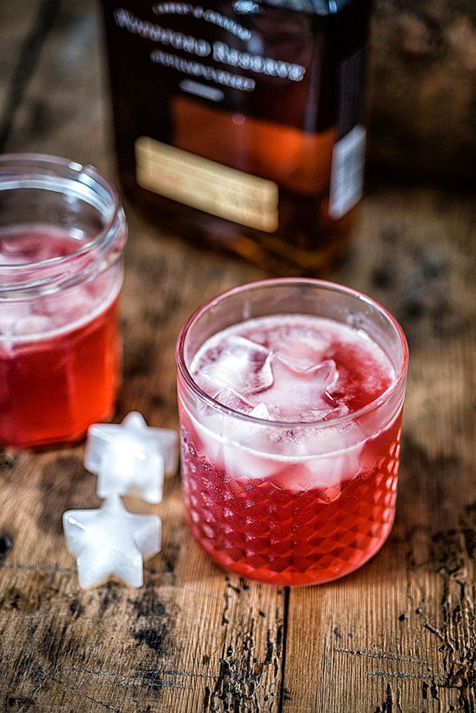 These winter bourbon cocktail recipes are warm and cozy, and a delicious way to sip yourself through the last 6 weeks of winter! #bourbon #winter #cocktail #bourboncocktail #whiskey #recipe