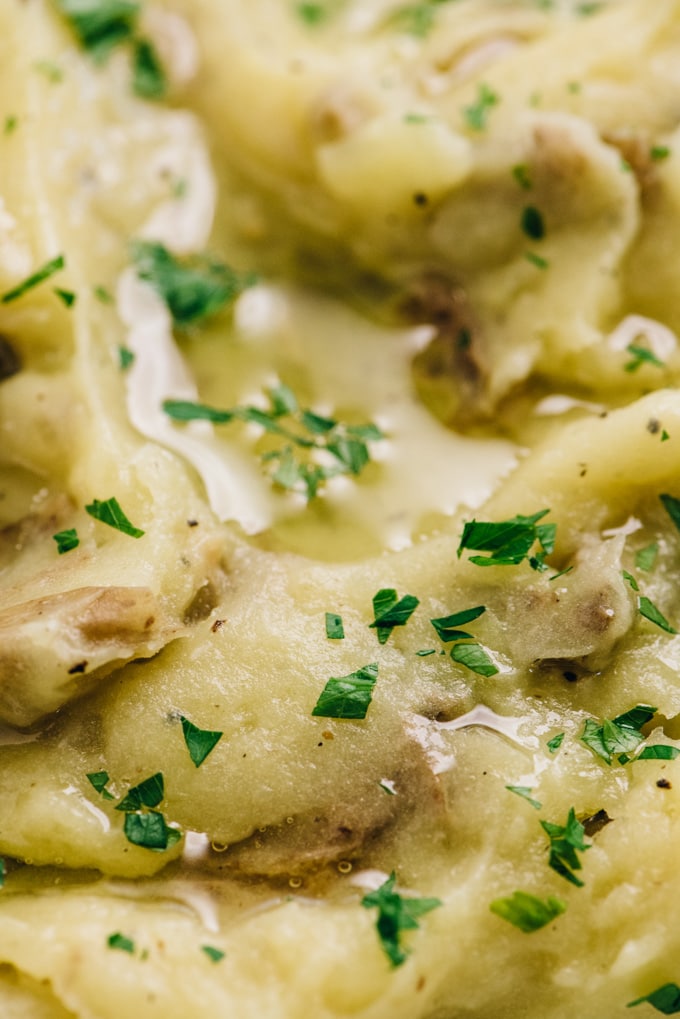 Detail image of healthy vegan mashed potatoes with olive oil and mashed potatoes.