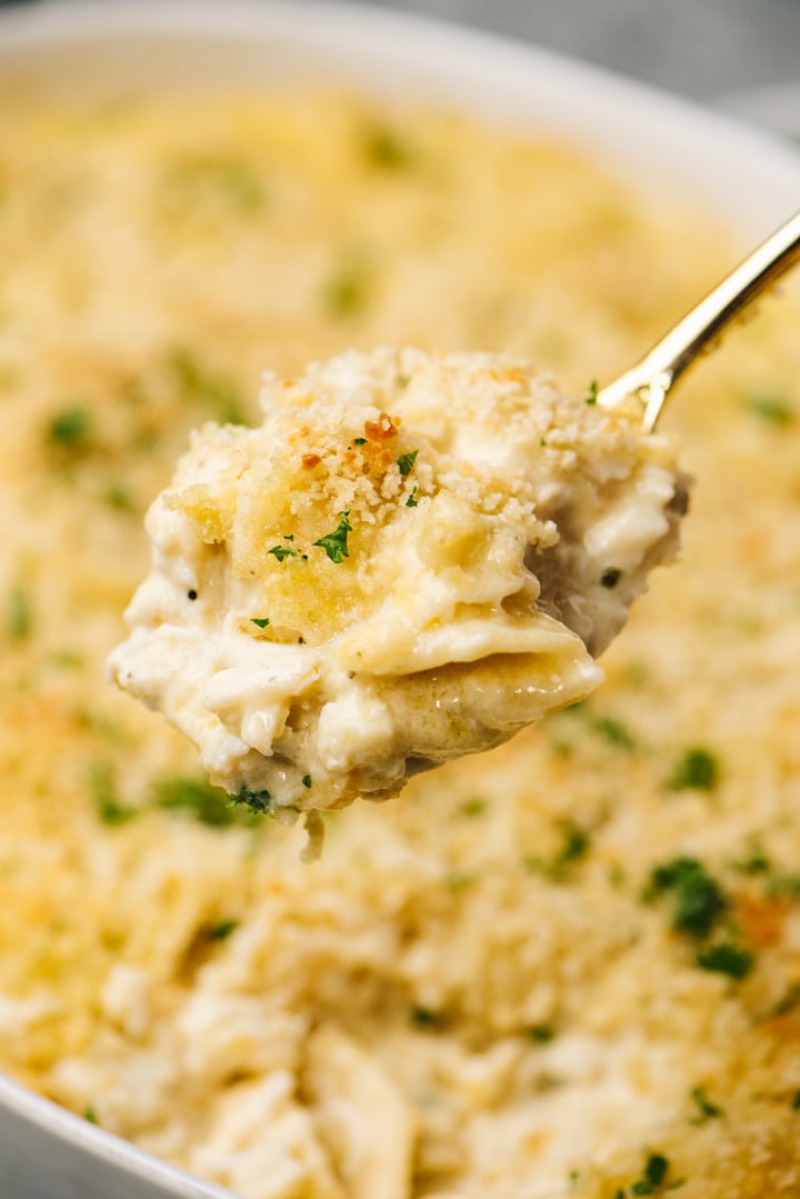 https://oursaltykitchen.com/wp-content/uploads/2021/12/crab-mac-and-cheese-3.jpg