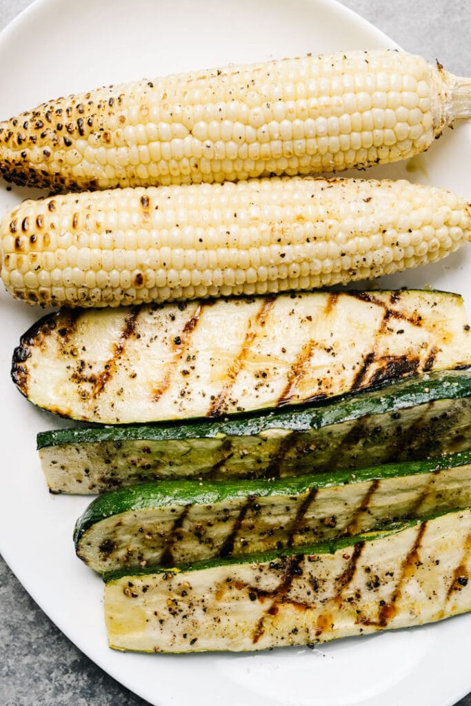Grilled corn and zucchini for salad. 